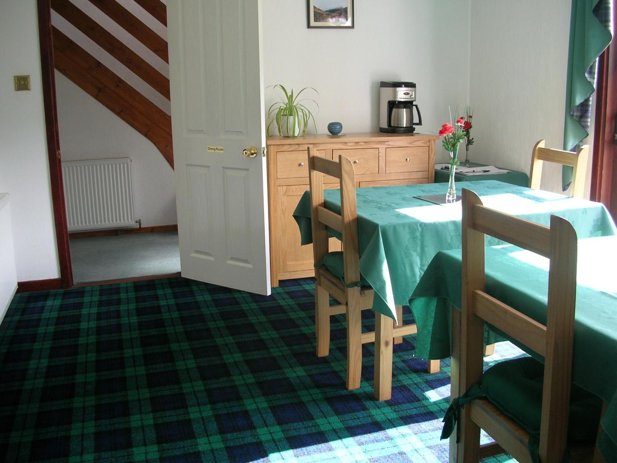Darroch View B&B อินเวอร์มอริสตัน ภายนอก รูปภาพ