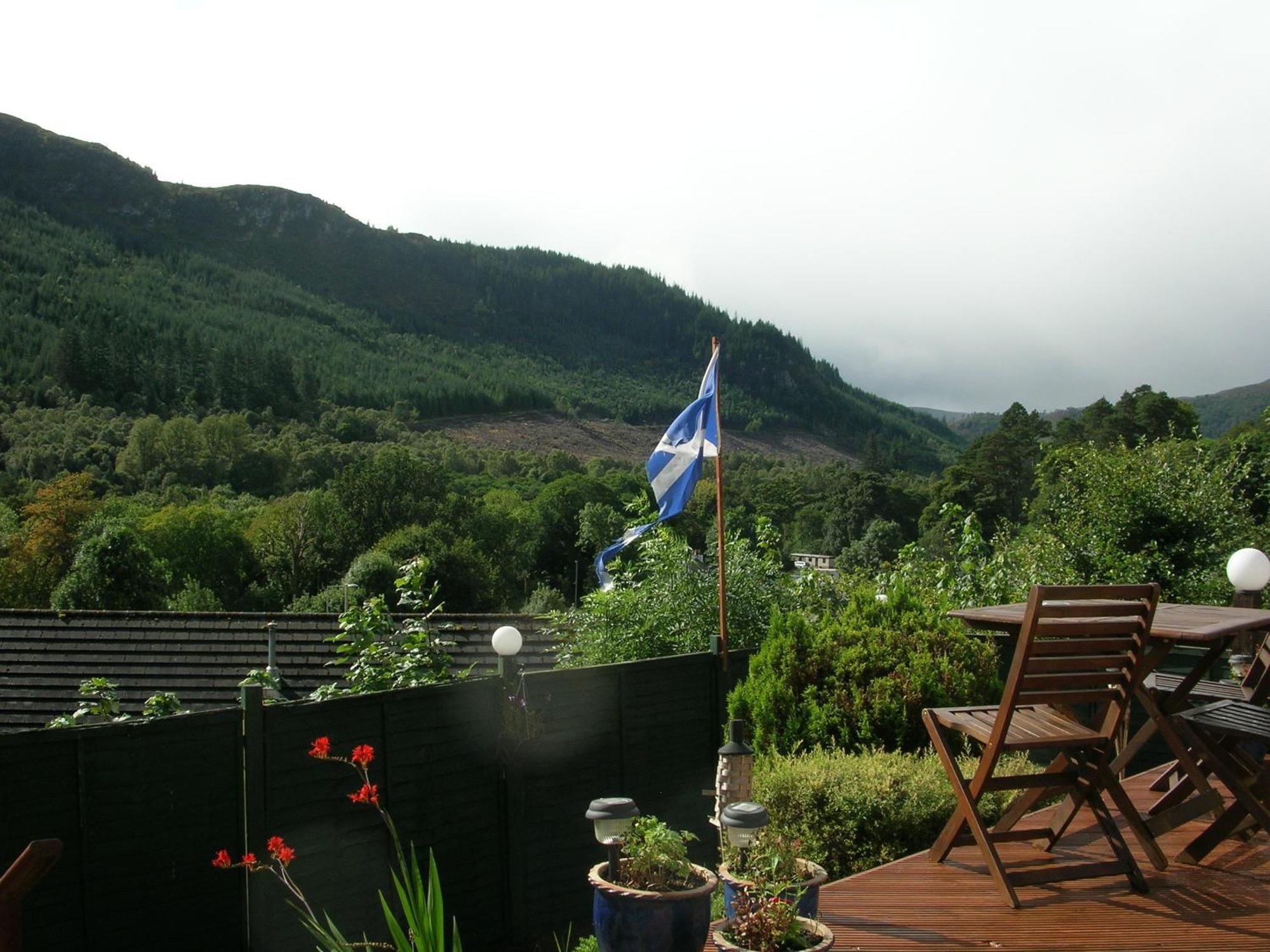 Darroch View B&B อินเวอร์มอริสตัน ภายนอก รูปภาพ